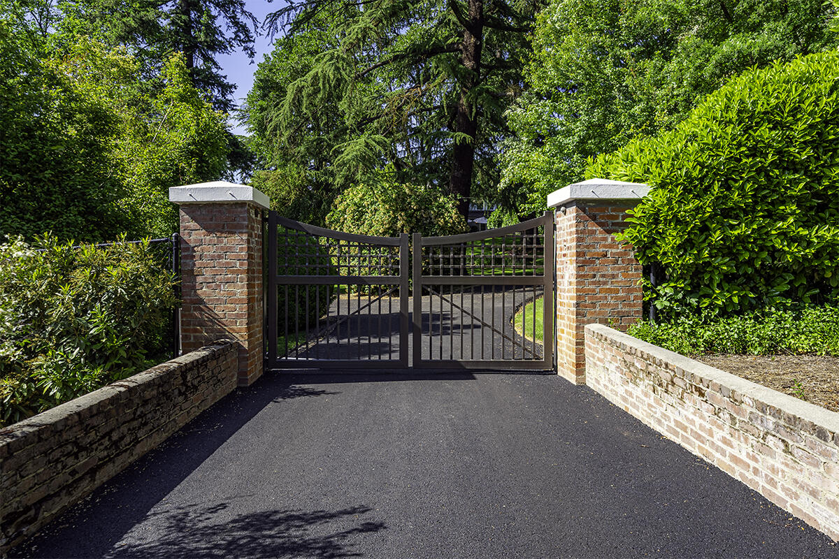 Primary ensuite open to primary bedroom.