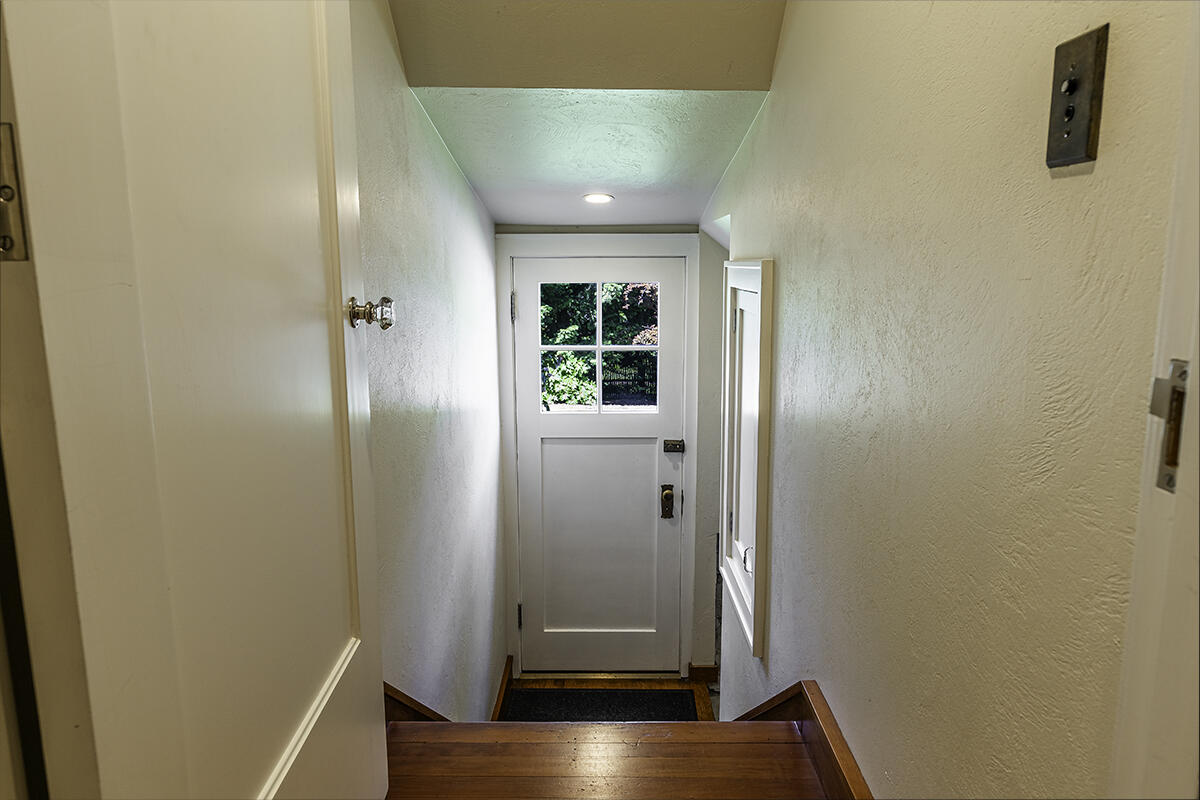 Main house built-in office.