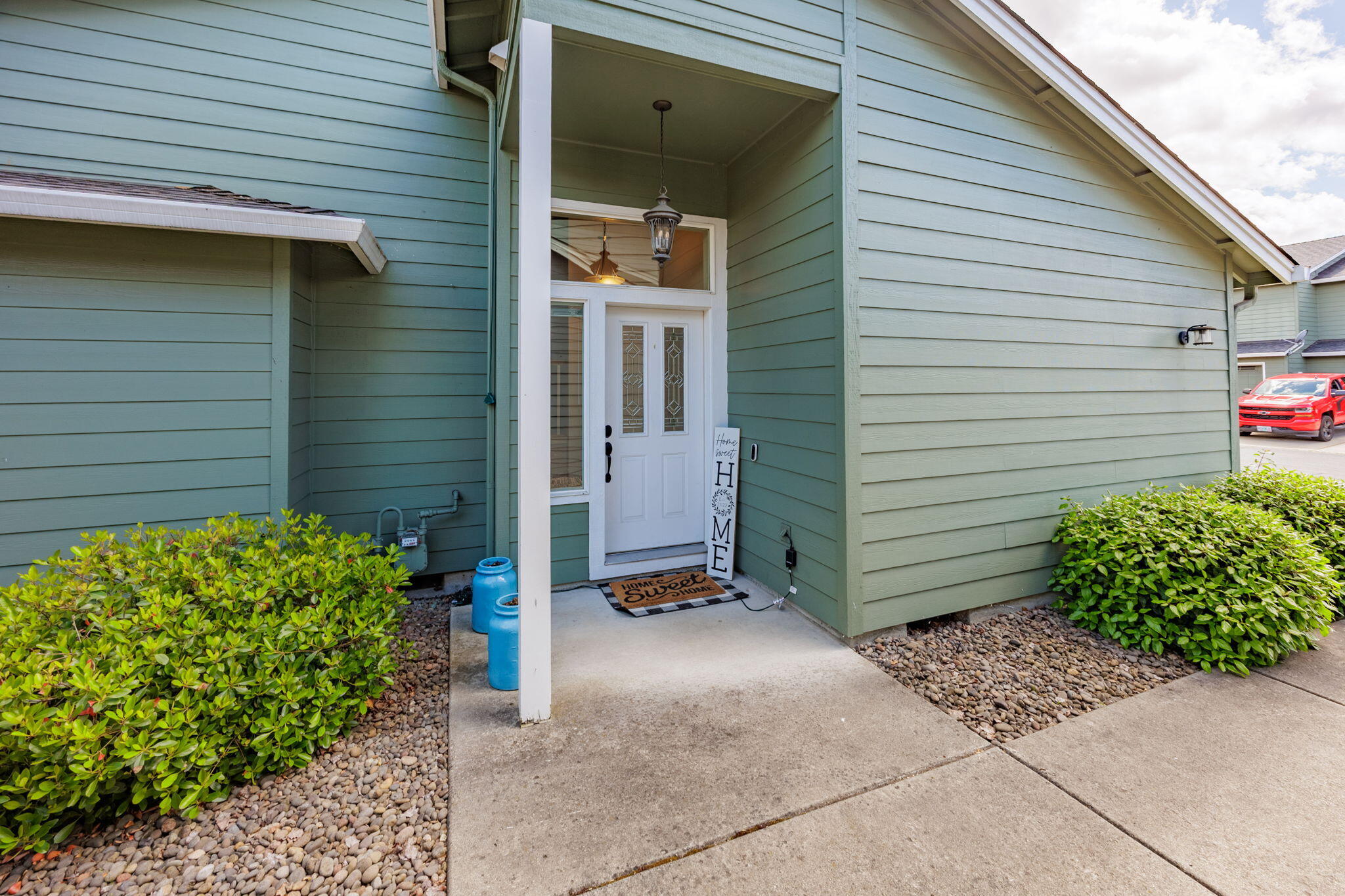  353 Live Oak Loop 