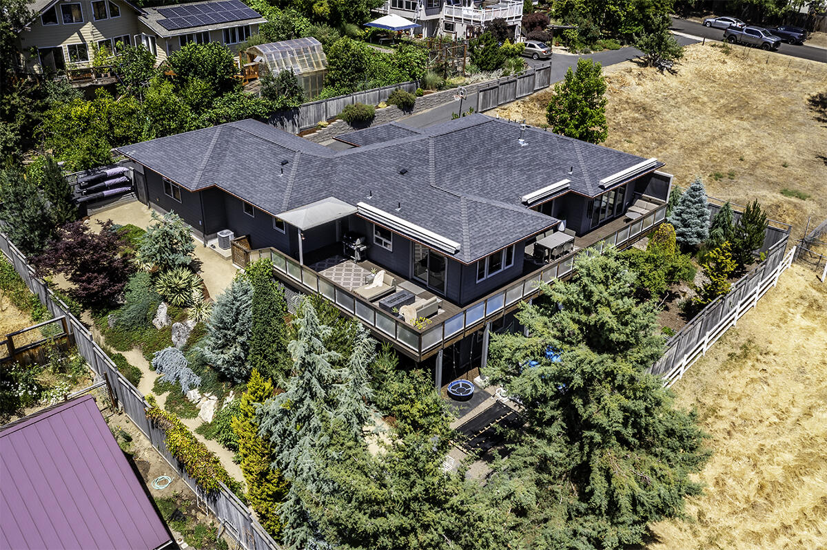  753 Wrights Creek Drive 