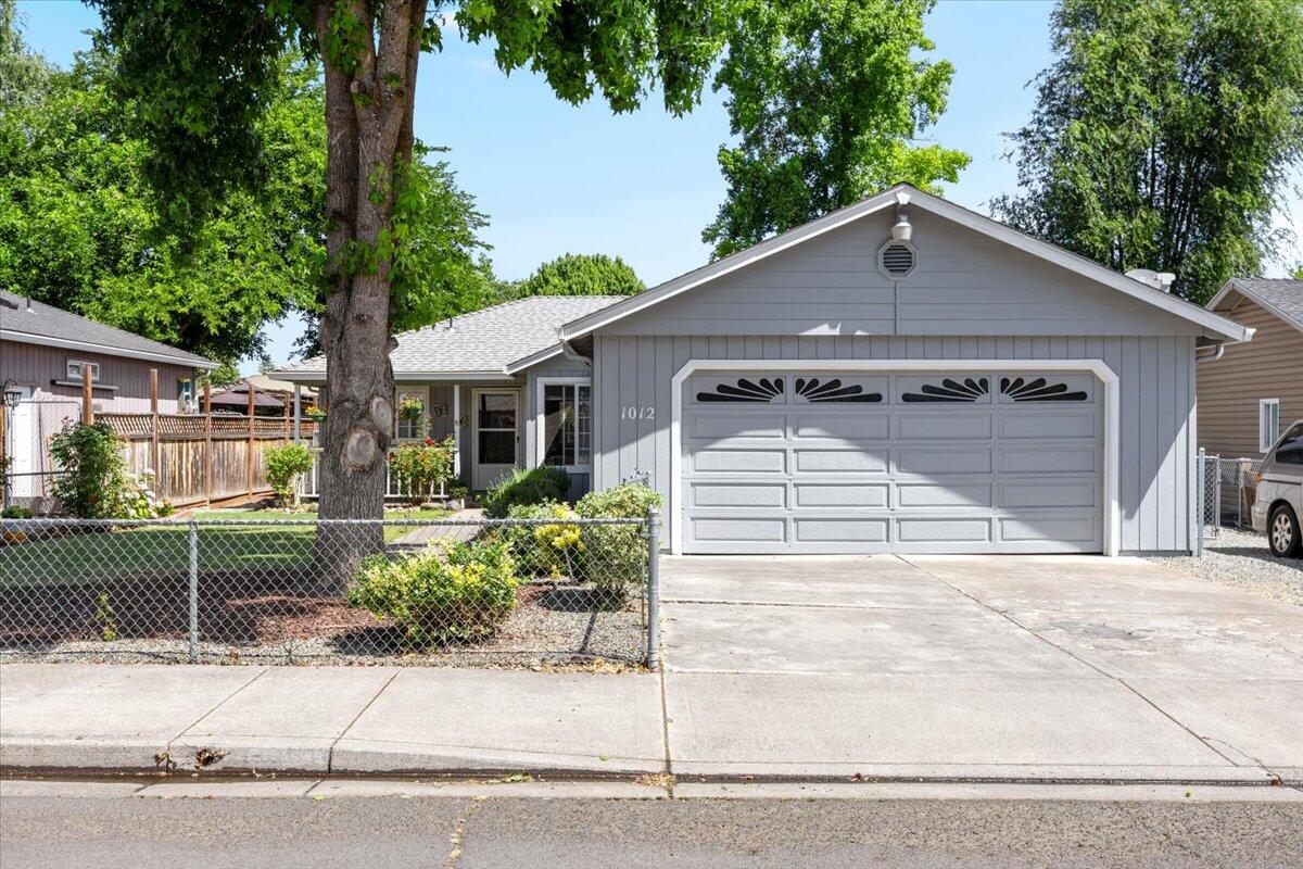 1012 Peachwood Ct 