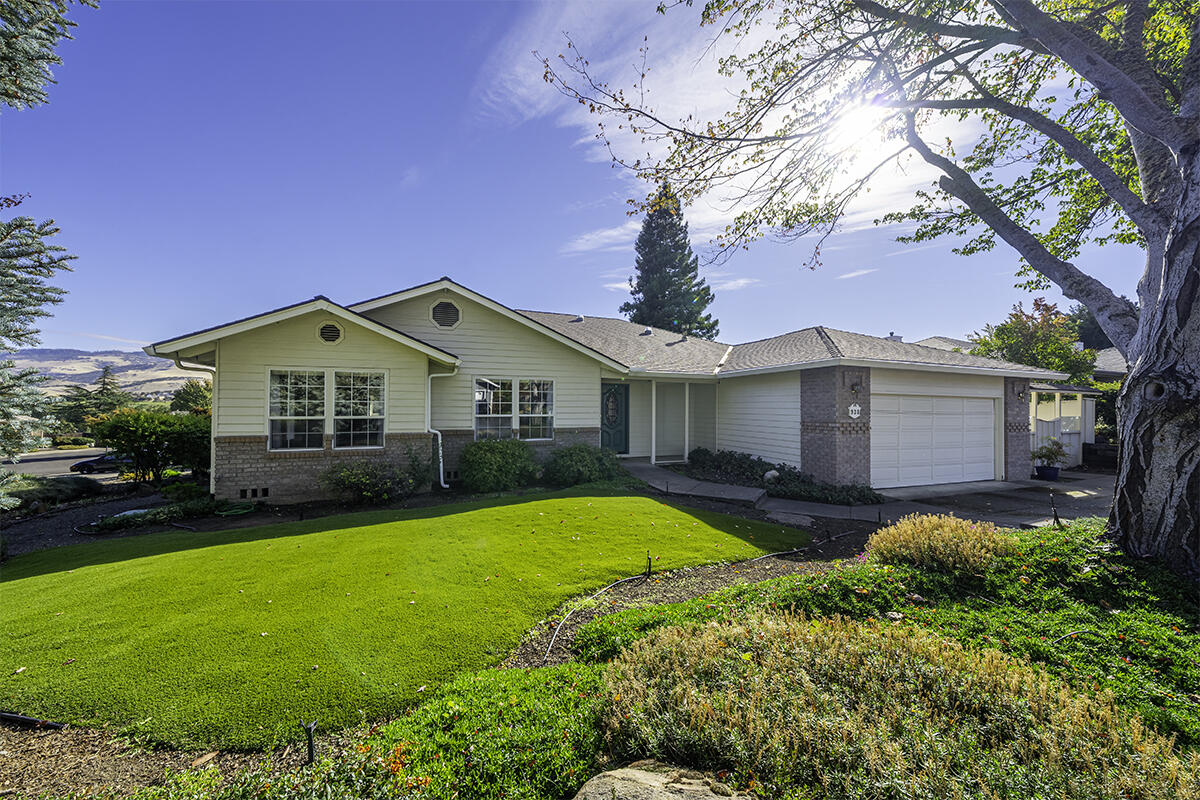  938 Cypress Point Loop 