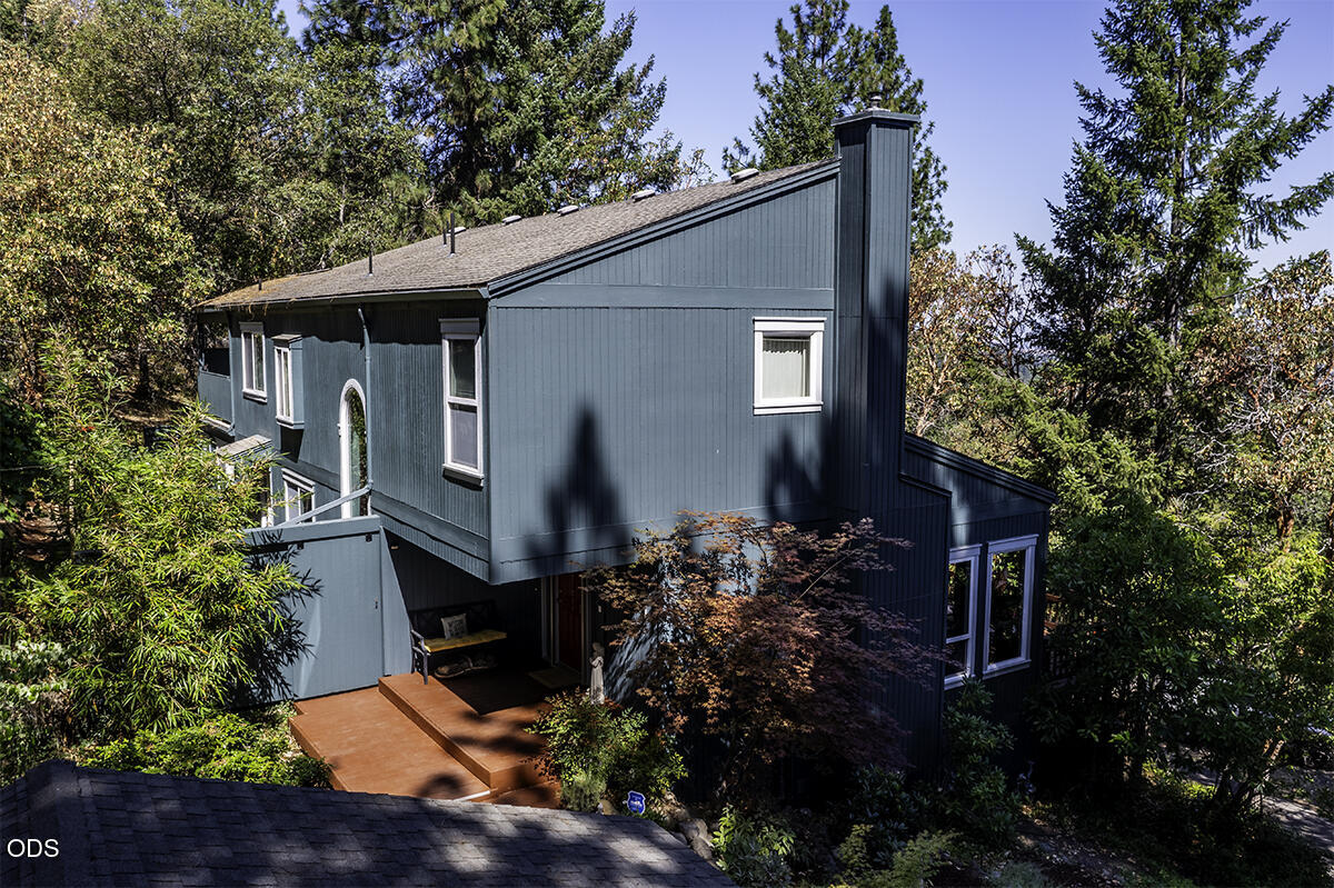  1000 Ivy Lane 