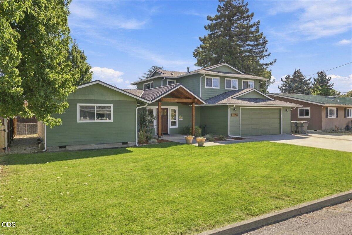  755 S 4th Street  