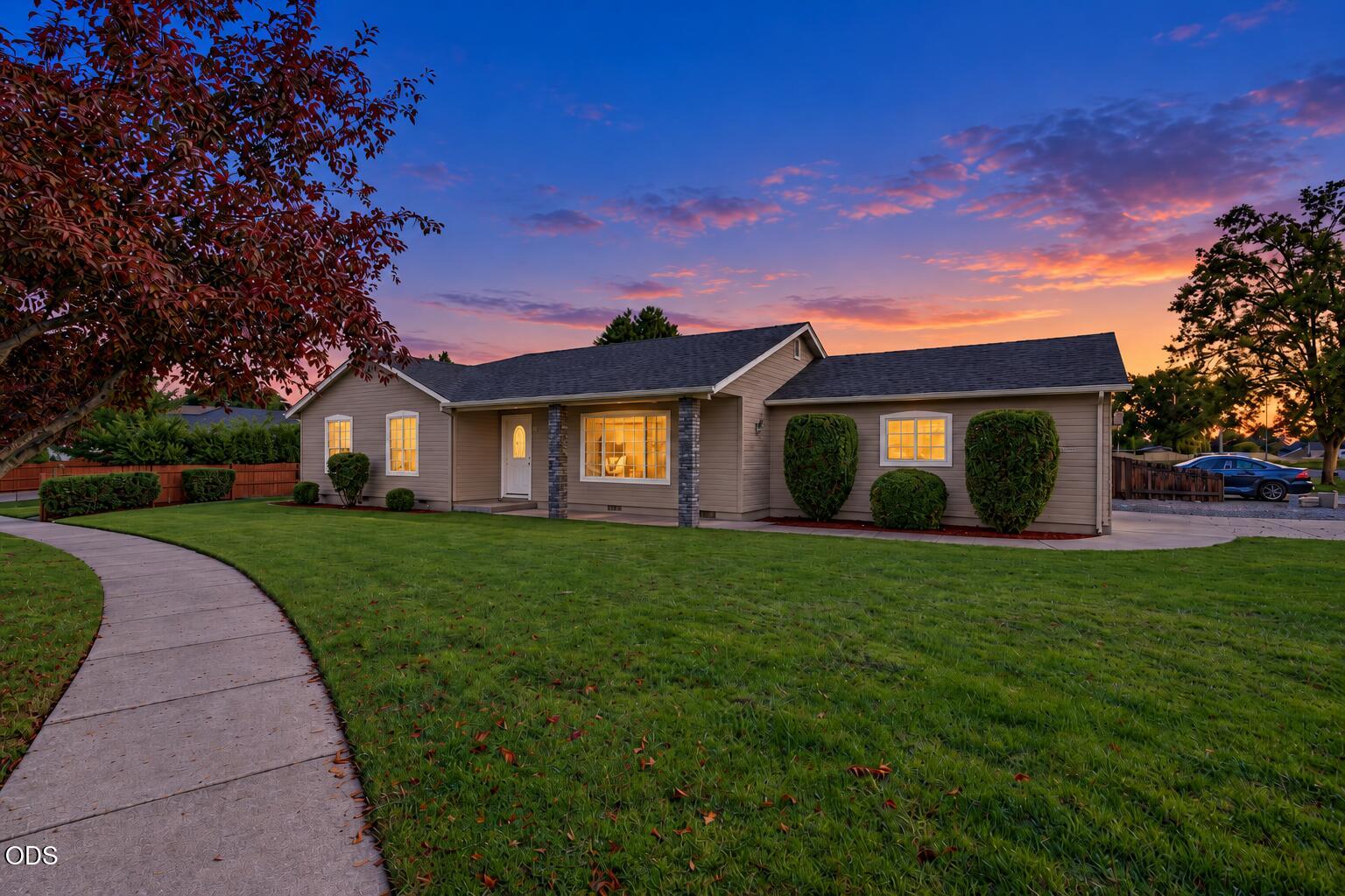  1911 Layla Dr 
