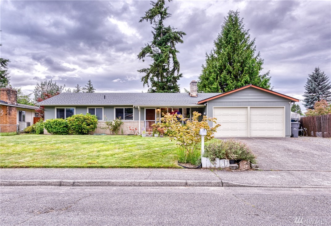 Sold home at 17033 130th Ave SE in Renton, Washington