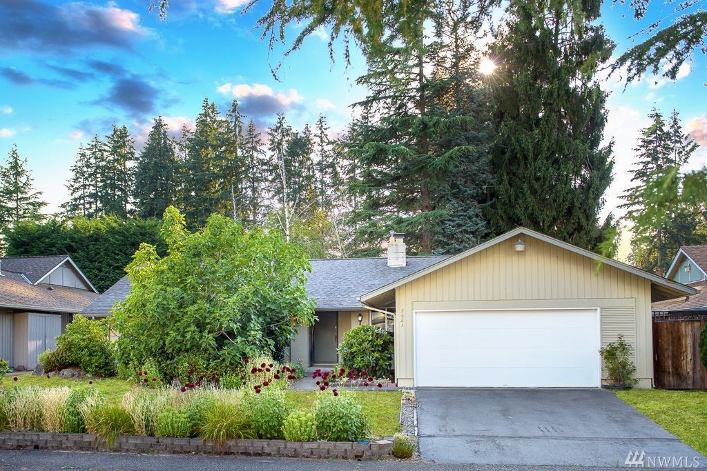 Bellevue Area Residential 2623 168th Place Ne Bellevue Wa