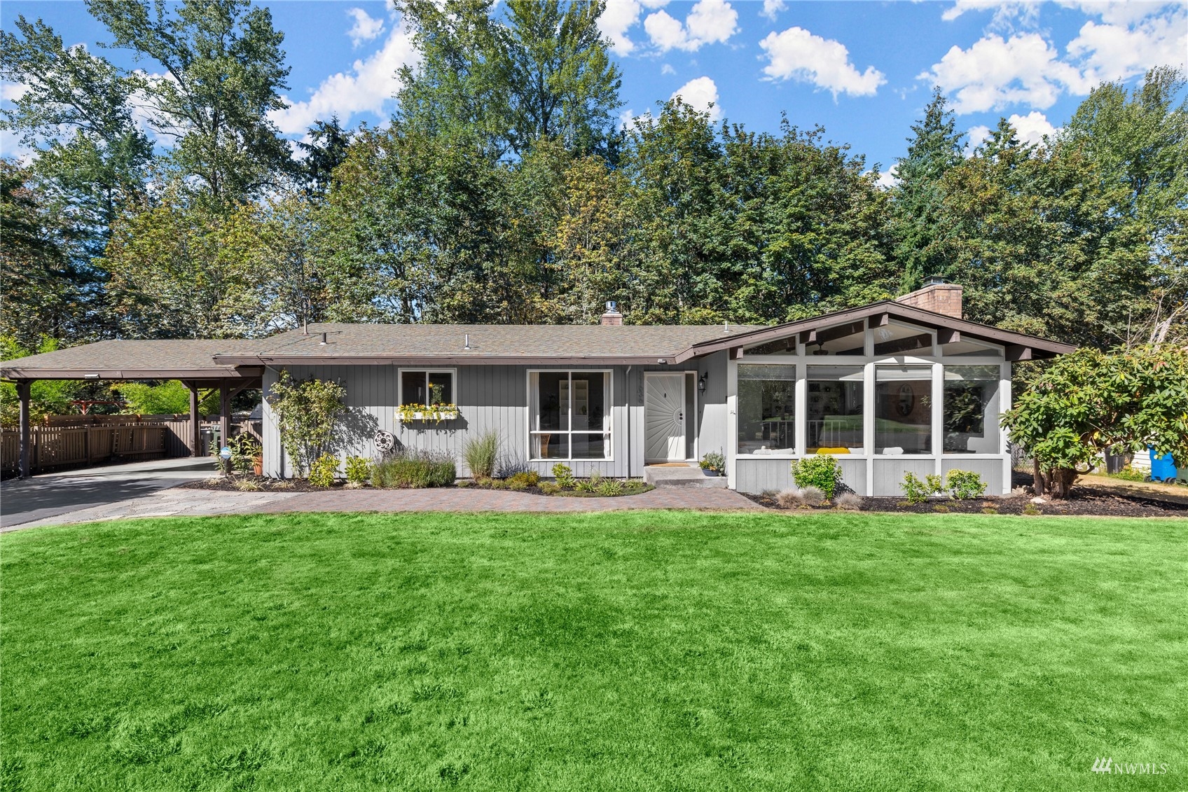Sold home at 11636 SE 227th Place in Kent, Washington