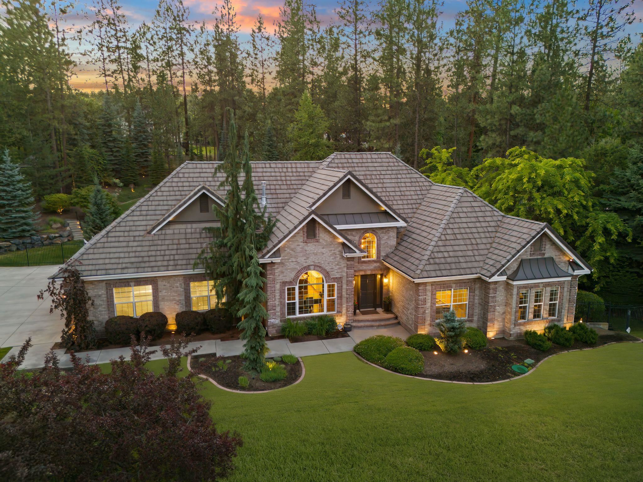 1611 E Heritage Ln in Legacy Hills Gated Community