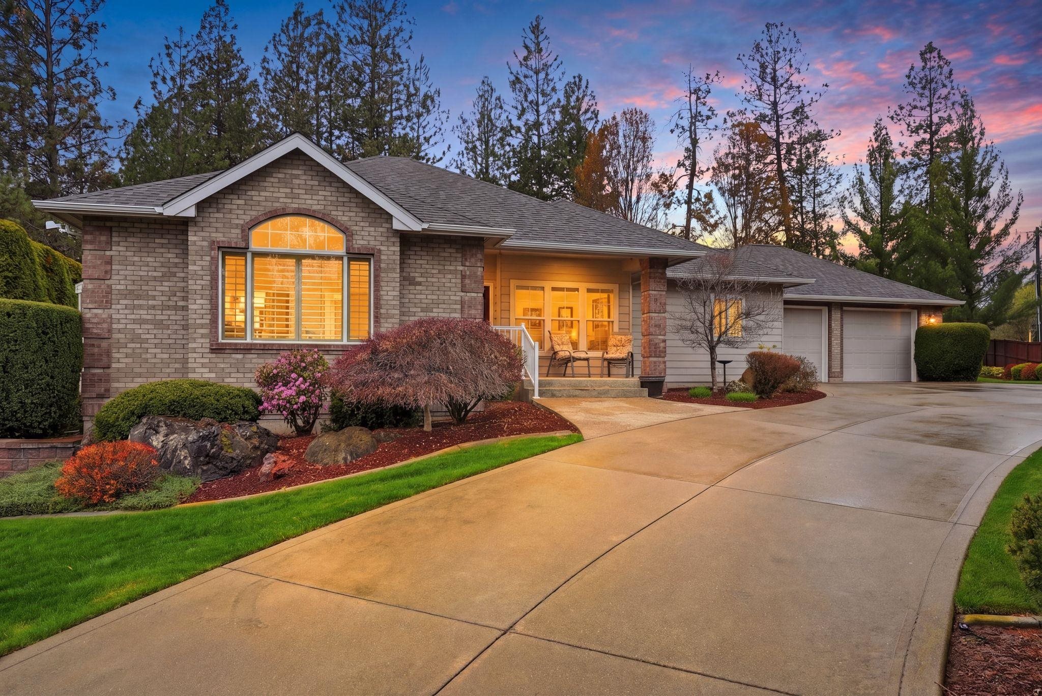 7015 N East Bluff Ct - East Bluff Estates Spokane Listing